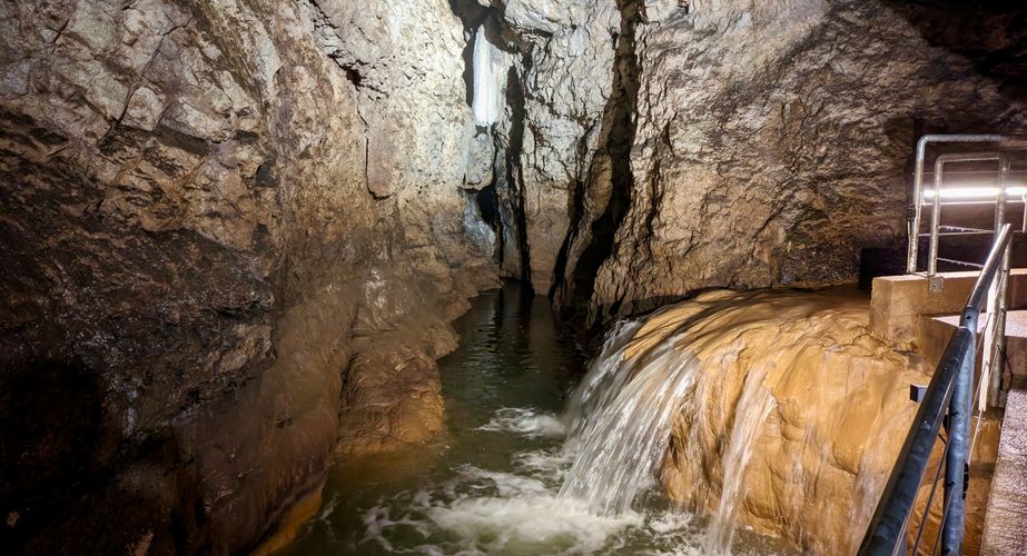 Grot Pekel bezoeken Grot Pekel bezoeken